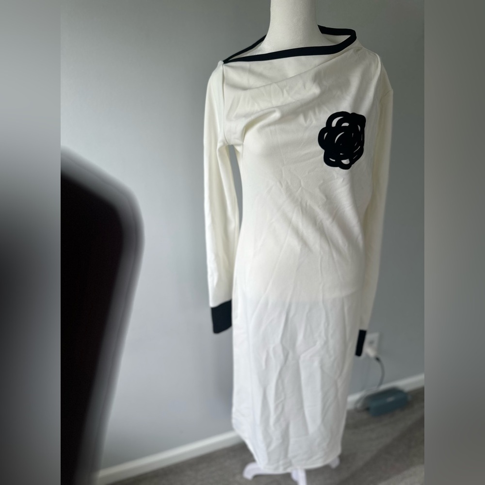BEAUTIFUL & UNIQUE Tunic, white **NWT**